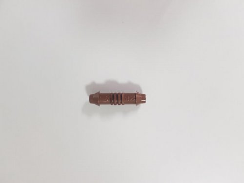 נעץ לחיבור צינור למיכל מים